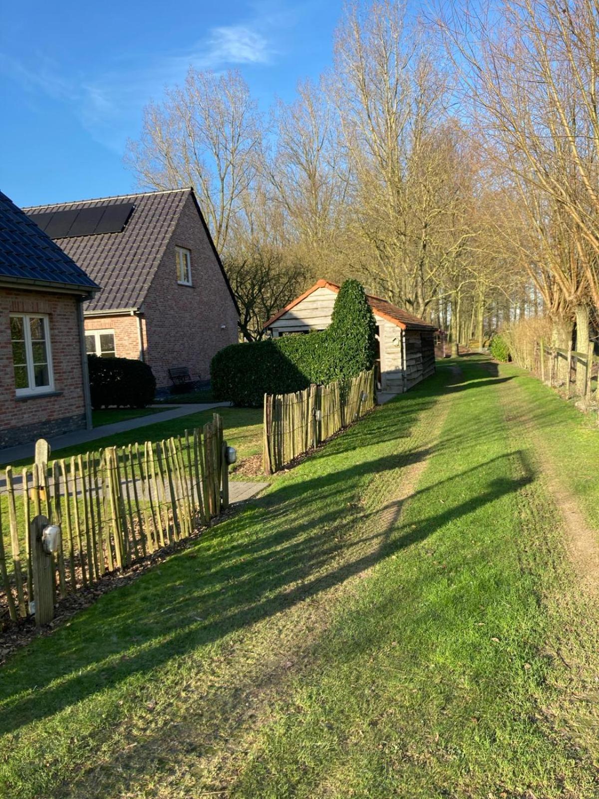 Villa De Smokkelaar & Het Schuurtje Maldegem Exterior foto