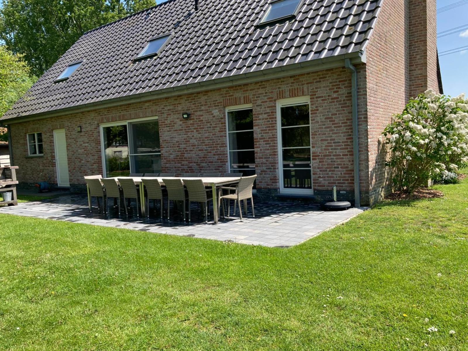 Villa De Smokkelaar & Het Schuurtje Maldegem Exterior foto